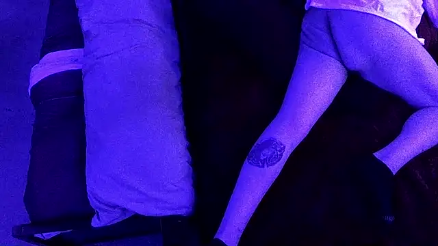 Time2playN303party's cam snapshot