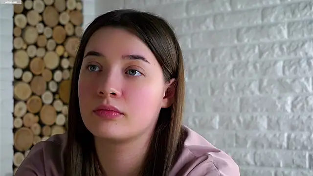 LowOncoming live sex cam