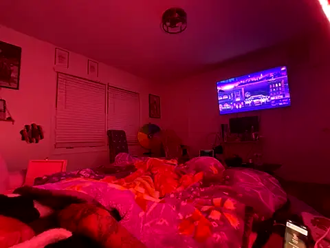 VixenCapri's cam snapshot