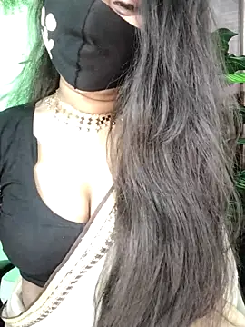 Idhika-Paul live sex cam