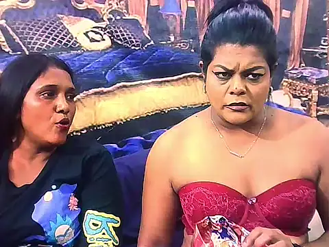 IndianSexyLady4u live sex cam