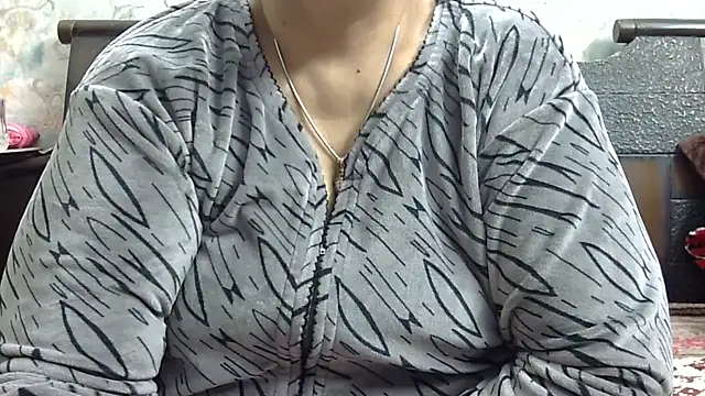 Kavya_XX live sex cam