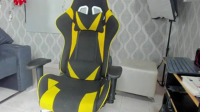 Boy_savoy live sex cam