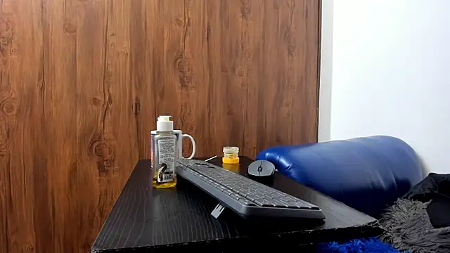 Mature_Skinny live sex cam