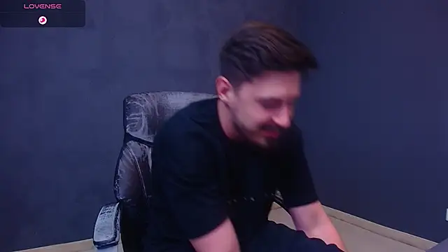 EnzoRace live sex cam