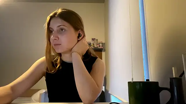 Callmeee_star's cam snapshot