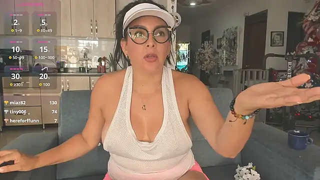 Enya_MadamDeluxe's cam snapshot