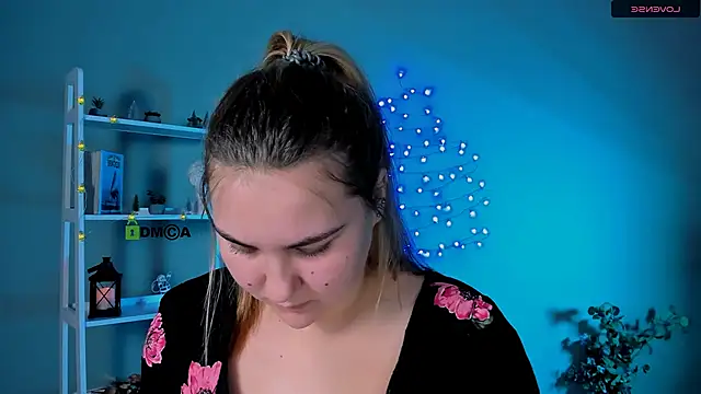 dina_bloom_'s cam snapshot