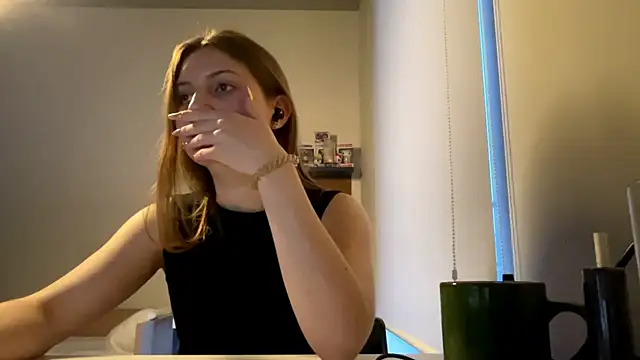 Callmeee_star's cam snapshot