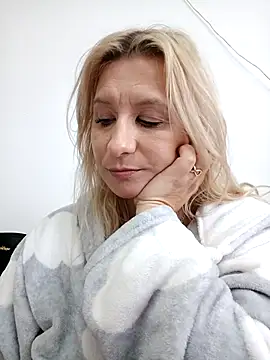 KaylinJan's cam snapshot