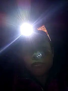 CoMay003's cam snapshot