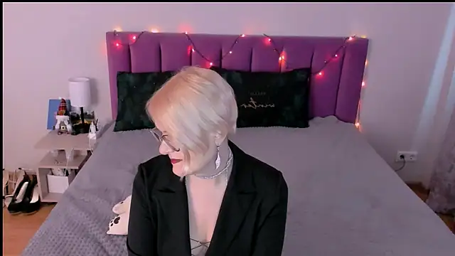 sabrinamacmarren's cam snapshot