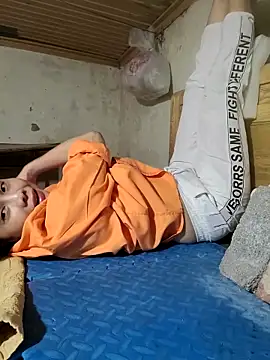 Basanis68's cam snapshot