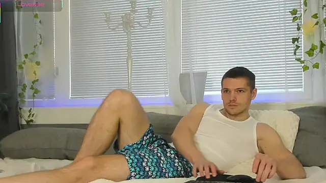 GarettVoss's cam snapshot