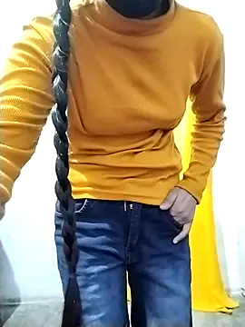 Cute-Naavya live sex cam