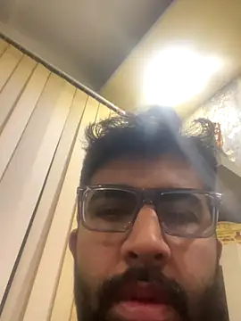 MonuSinghDr live sex cam