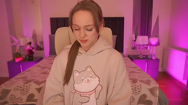 LylaYeess live sex cam