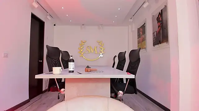 NairobiLee's cam snapshot