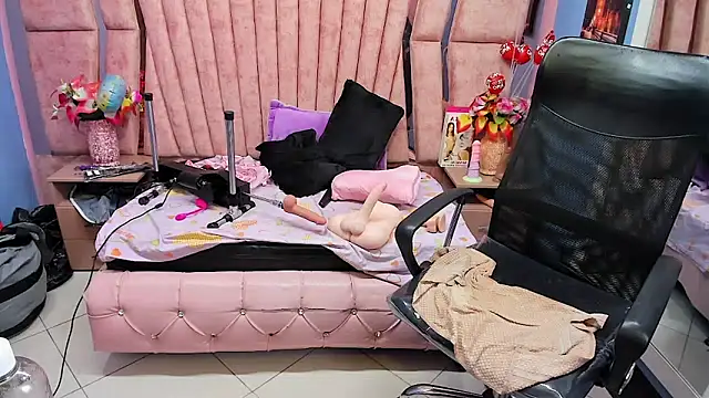 HornySkinny26's cam snapshot