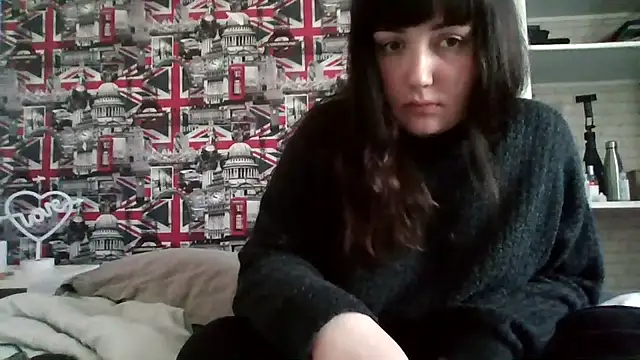 Lynylou live sex cam