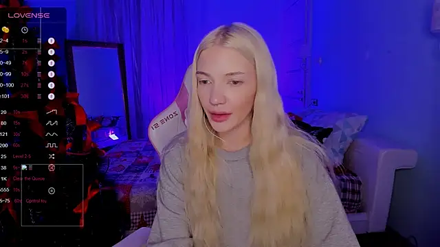 AnyaTaylor_'s cam snapshot