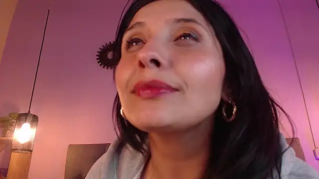 emily_leinner's cam snapshot