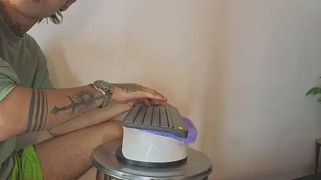 hinata_itachi live sex cam