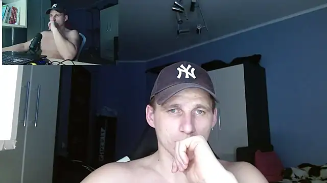 Poliglotjoe1 live sex cam