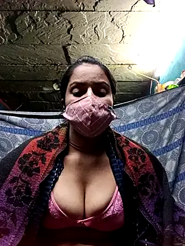 Poonam8080's cam snapshot