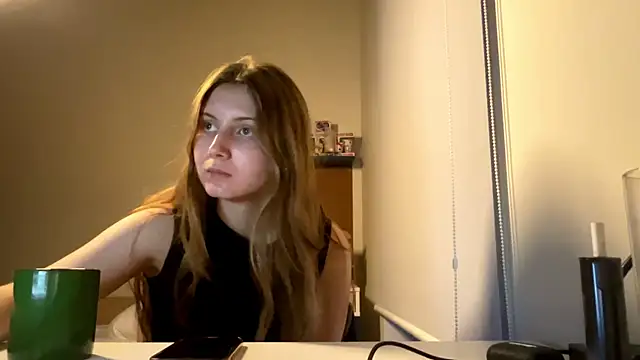 Callmeee_star's cam snapshot