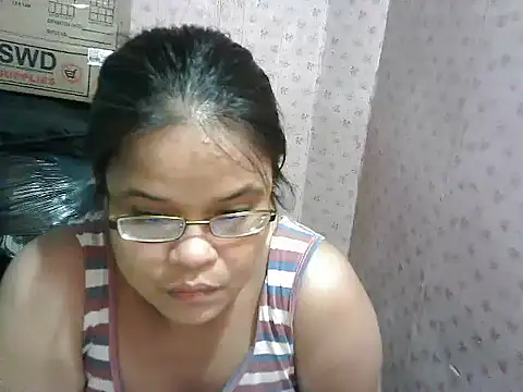 Hotty_babe23's cam snapshot