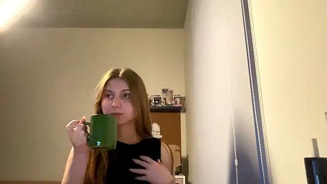 Callmeee_star's cam snapshot