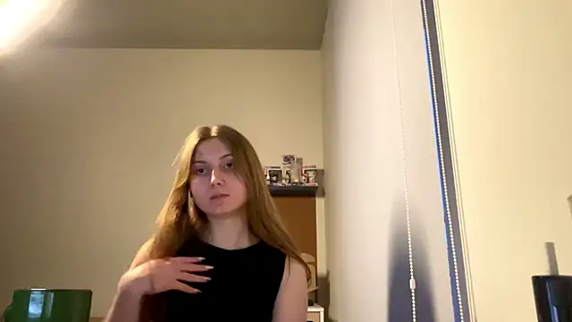 Callmeee_star's cam snapshot