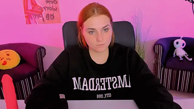 casey_meow_'s cam snapshot