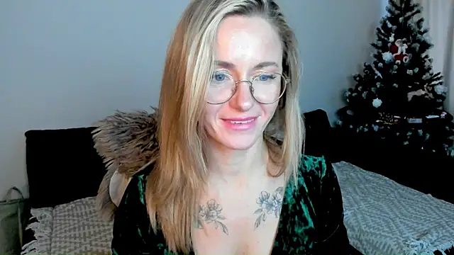 LadyIzabel live sex cam