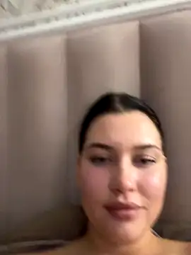 KikiWatson live sex cam