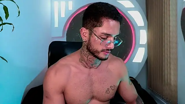 Alanrodgers live sex cam