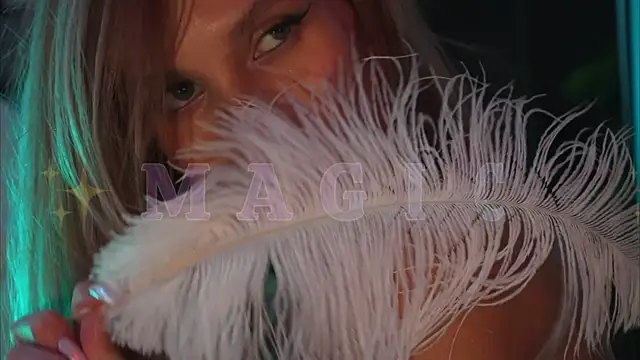 Alvuwkaa live sex cam