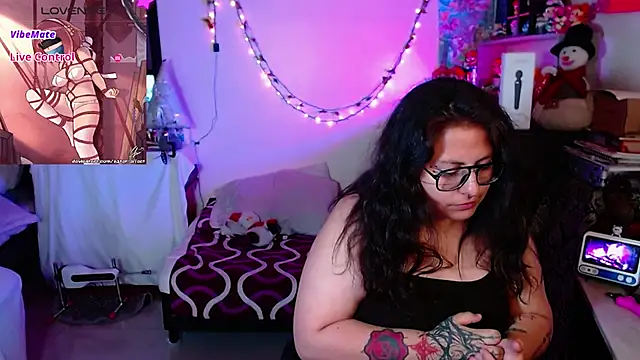 _lilith_heavy's cam snapshot