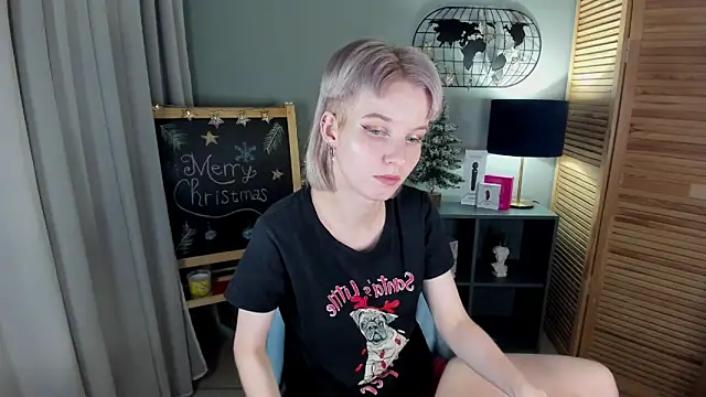 Madelaineses's cam snapshot