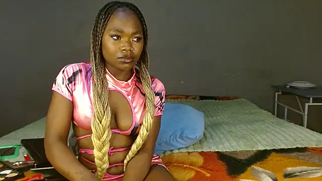 Monal1sah's cam snapshot