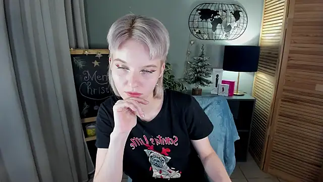 Madelaineses's cam snapshot