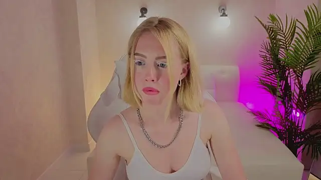 NoraCollins's cam snapshot