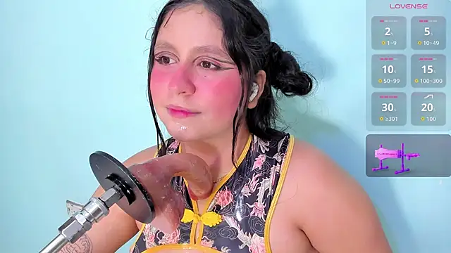 lola_clit live sex cam