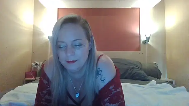 Miss-Chupagirly's cam snapshot