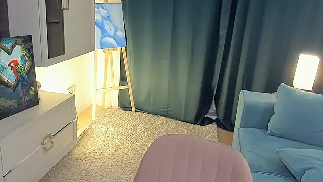 HienBiddie's cam snapshot