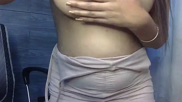 Naughty-Riya's cam snapshot