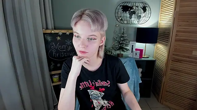 Madelaineses's cam snapshot