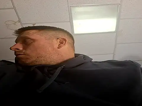 curiouscock38's cam snapshot