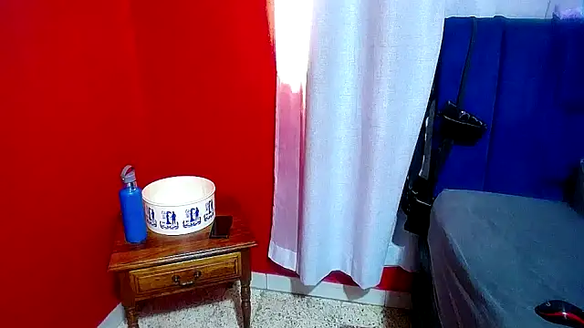 Lelety79 live sex cam